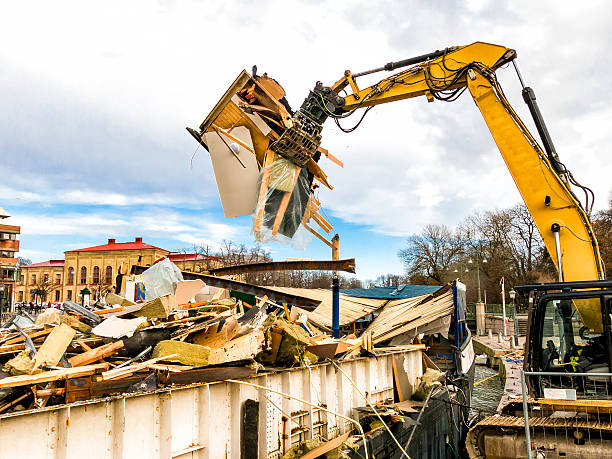 Best Commercial Cleanout Services  in Trenton, IL